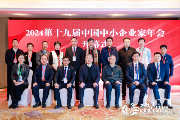 中(zhōng)訊潤滑油官網